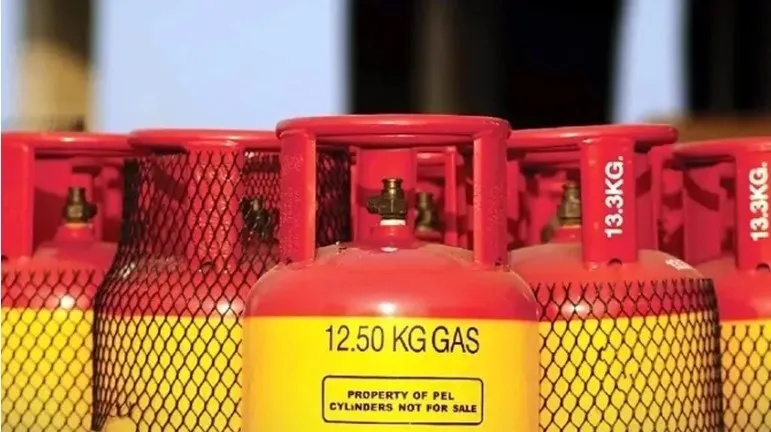 ১২ কেজির এলপিজির দাম আরও বাড়ল